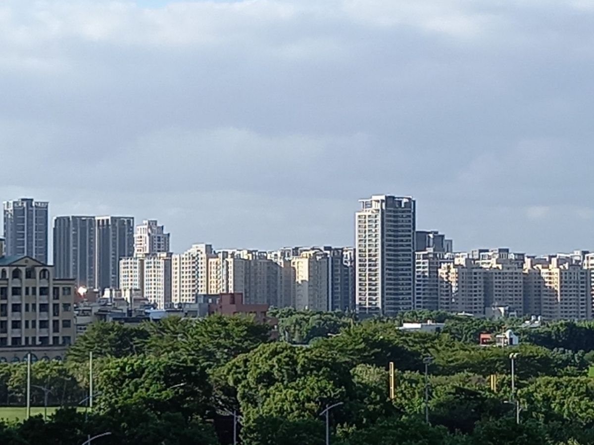 ▲七都多個行政區2022年交易量相較前2021年出現腰斬狀況，但超過半數的行政區，價格仍較2021年成長超過1成。（圖／NOWnews資料照片）