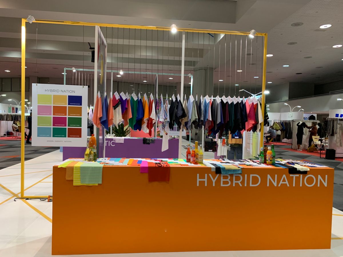 ▲紡拓會組團參加於紐約舉辦的2023年美國（紐約）成衣布料及輔料展覽會，造訪台灣館的買主約400人次，預估商機約200萬美元。（圖／紡拓會提供）