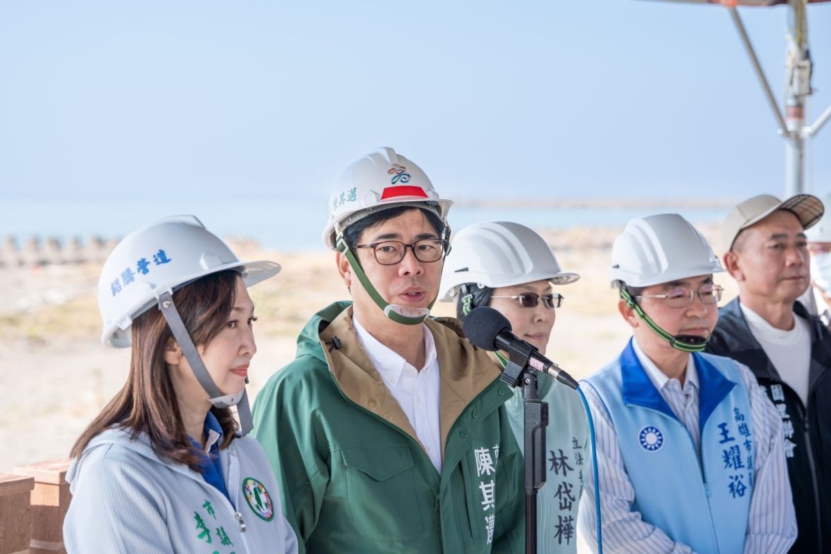 ▲南部水情吃緊，陳其邁認為應組成一個水資源調度的聯合平台，希望大家能夠彼此奧援。（圖／高雄市政府提供）