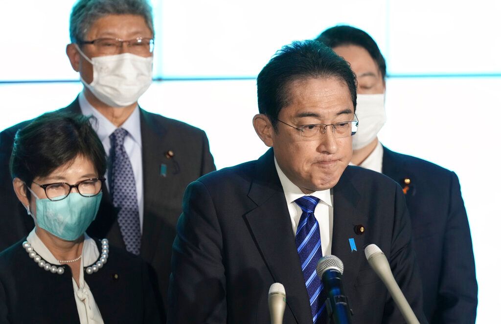 ▲日本首相岸田文雄今晚在首相官邸（行政中心）召開記者會針對俄烏戰爭一週年發表感想。（圖／美聯社／達志影像）