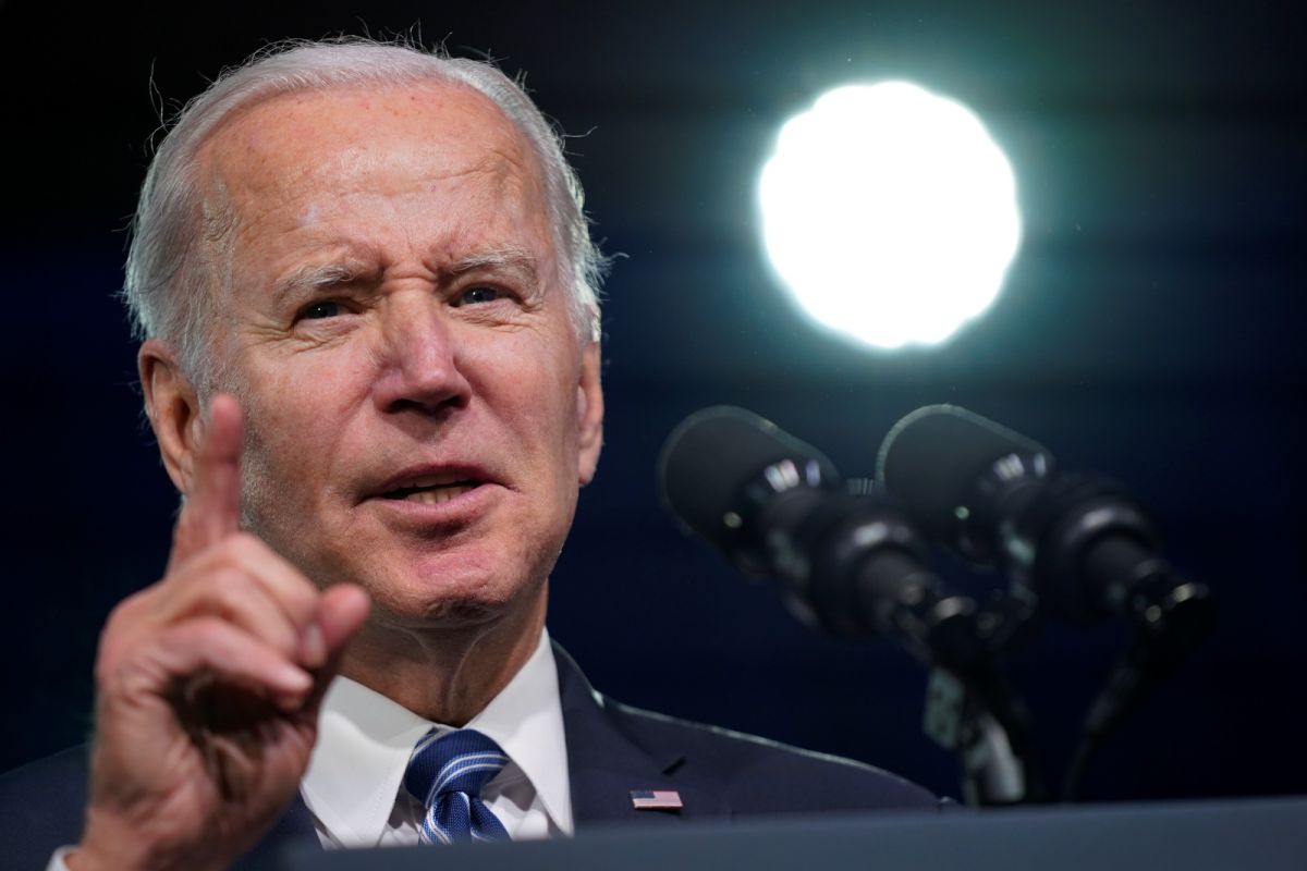 ▲美軍在8天內連續擊落4個高空飛行物，深圳衛視旗下《直新聞》主筆吳蔚就批評氣球事件是美加雙方的政治決策。（圖／美聯社／達志影像）