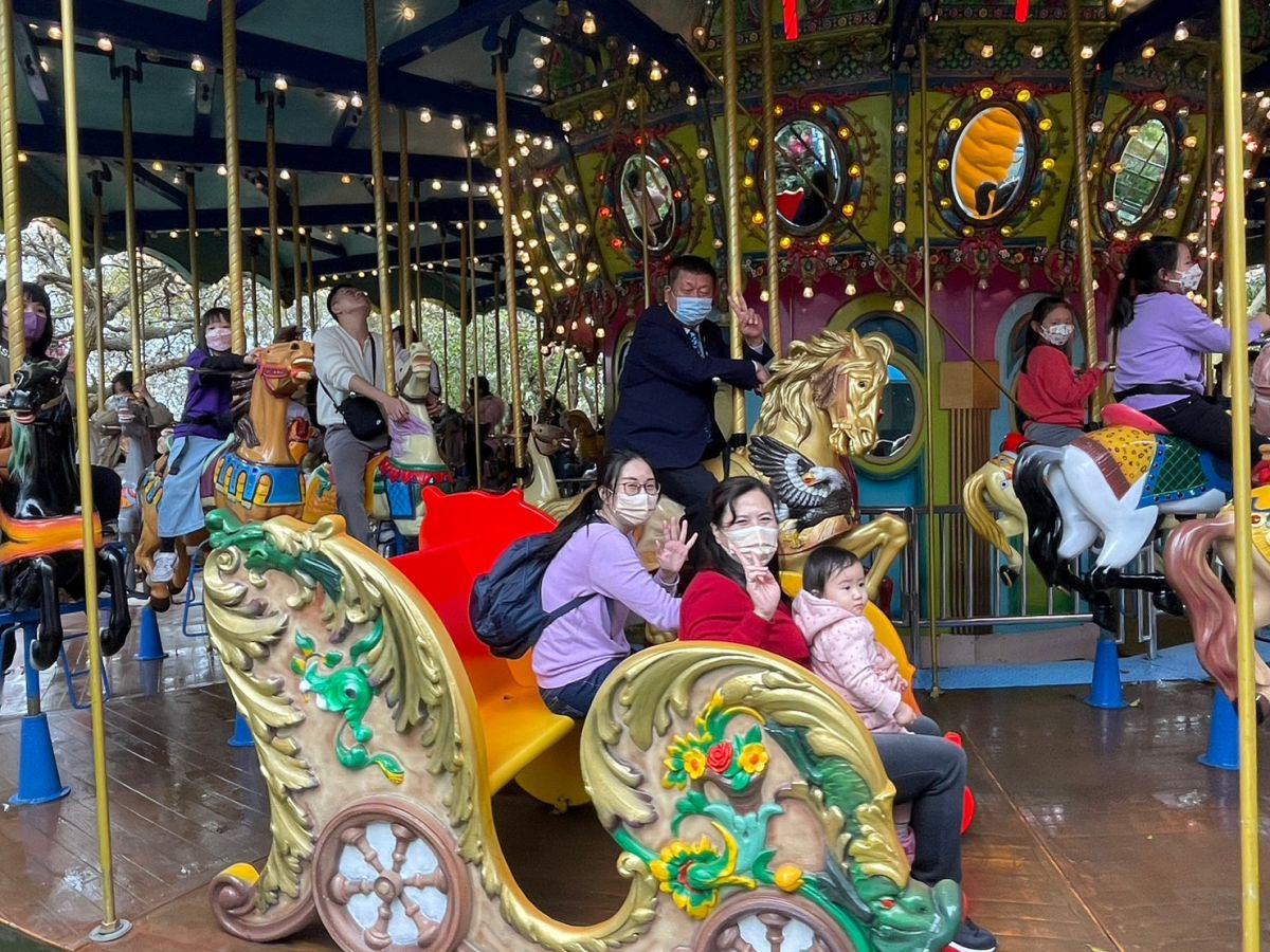 ▲國際獅子會300-C1區5個友會，聯合發起「群獅傳愛 守護希望 歡樂幸福遊麗寶」活動，邀弱勢兒少暢遊麗寶樂園。（圖／獅子會提供）