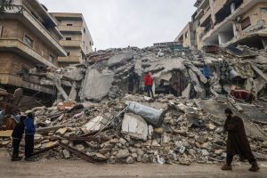 救災時建築突遇倒塌！土耳其40名消防員「活埋瓦礫堆」
