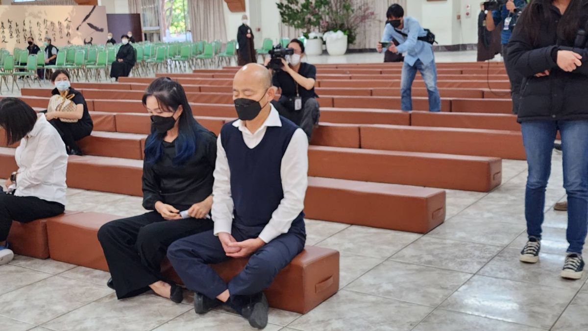 ▲前高雄市長韓國瑜到佛光山念經，追悼星雲大師。（圖／記者鄭婷襄攝，2023.02.07）