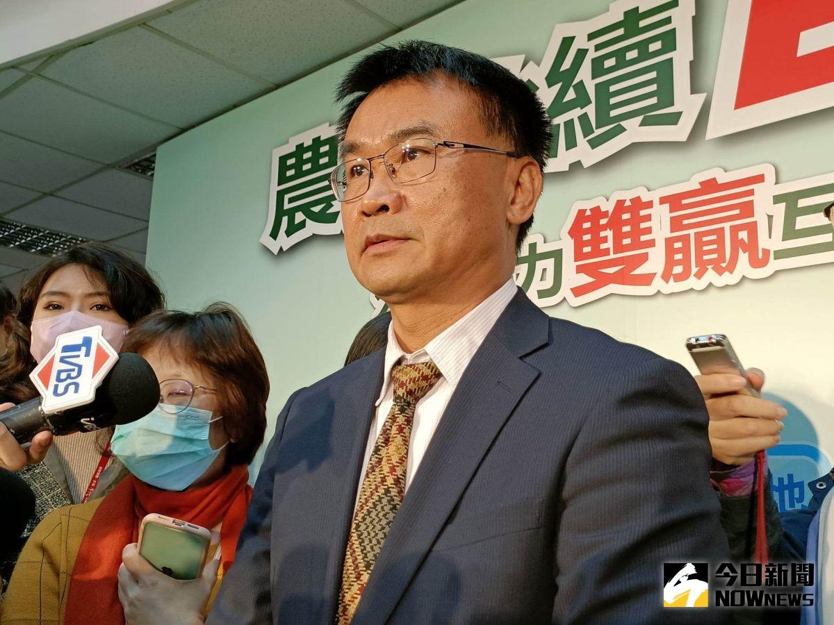 ▲今（13）日起雞蛋每台斤調漲2元，農委會主委陳吉仲表示，短期會全力透過大型通路推出平價專區，長期則針對禽舍全面現代化，以降低禽流感和極端氣候的影響。（圖／記者許若茵攝，2023.02.07）