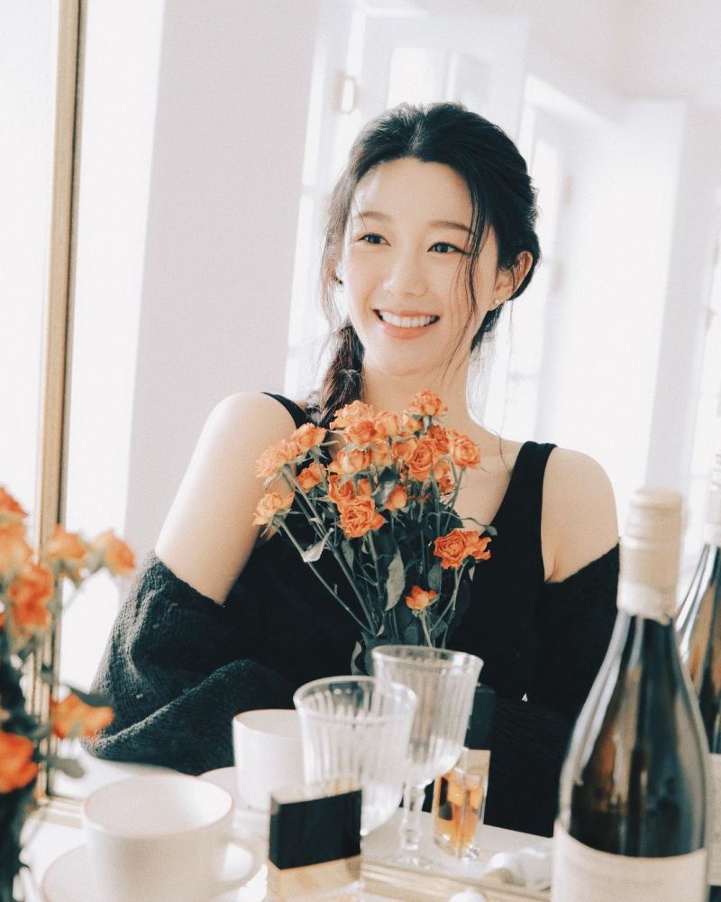 ▲▼李昇基的未婚妻李多寅出身演員世家。(圖/李多寅IG)