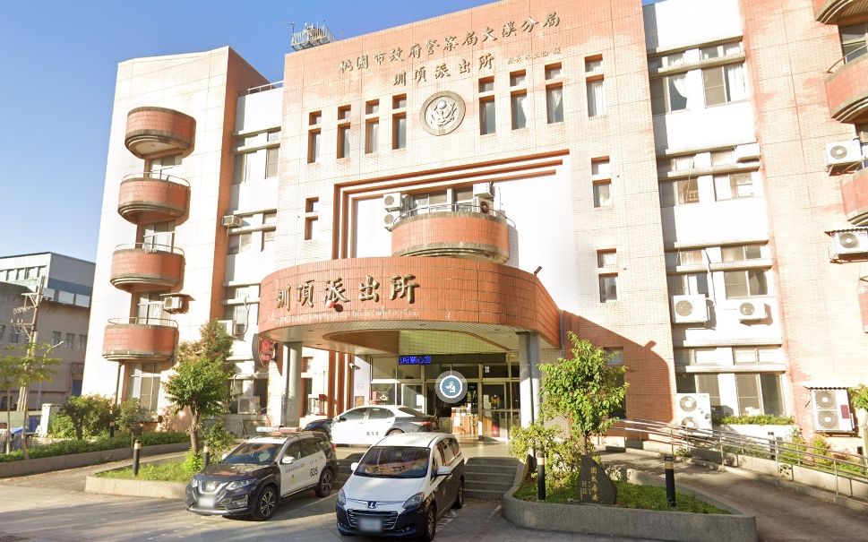 ▲少年家屬表示，由於不知道死因及對方動機，因此致電給桃園大溪分局玔頂派出所的曾所長詢問，不料卻換來一頓嘲諷。（圖／翻攝google地圖）