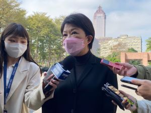 北上參加行政院會 盧秀燕:爭取捷運核定儘早動工