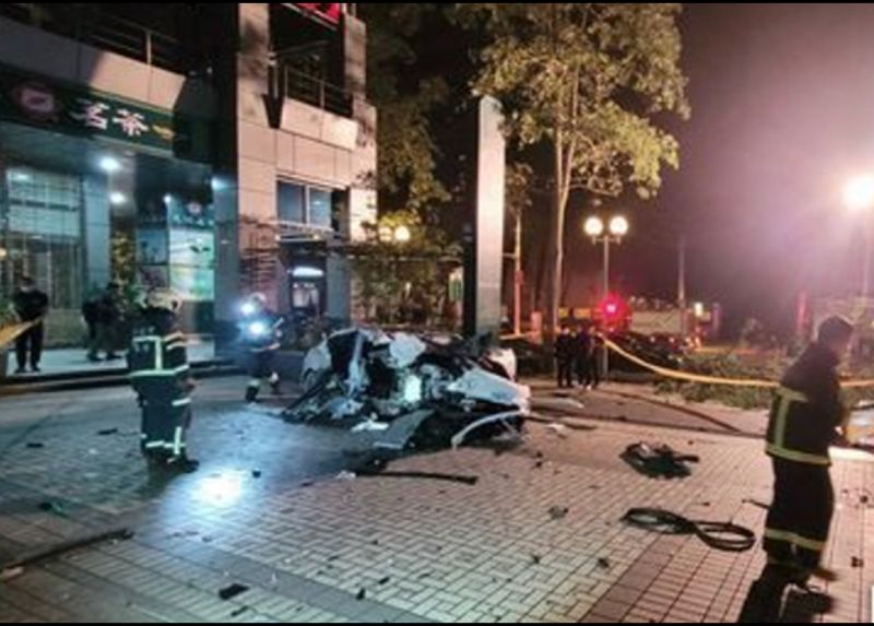 ▲台北市內湖區，今（10）日凌晨發生一起特斯拉酒駕自撞事故。（示意圖／翻攝自《pexels》 ）