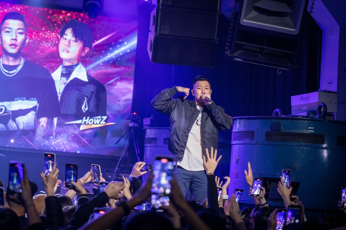 ▲瘦子一談電影，秒變害羞。（圖／TOYOTA Taiwan 提供）