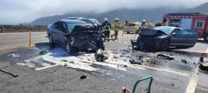 基隆濱海公路2車正面對撞！車頭全毀　慘釀1死4傷
