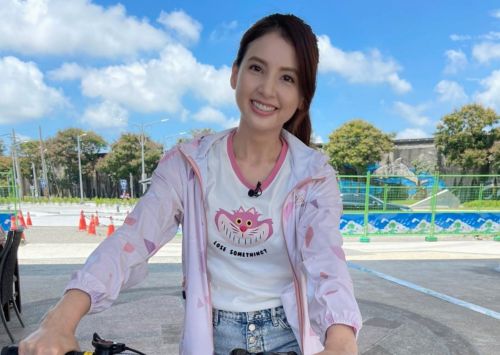 ▲韋汝和張綱維辦過婚禮但沒登記，分手後獨自照顧兒子。（圖／韋汝臉書）