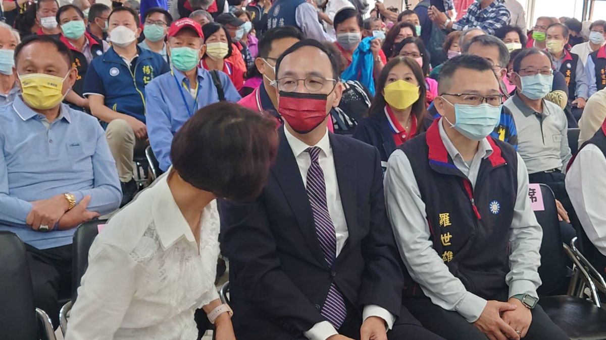 ▲國民黨高雄市黨部在今（12）天舉行新春團拜，黨主席朱立倫和新主委羅世雄都到場。（圖／記者鄭婷襄攝，2023.02.12）