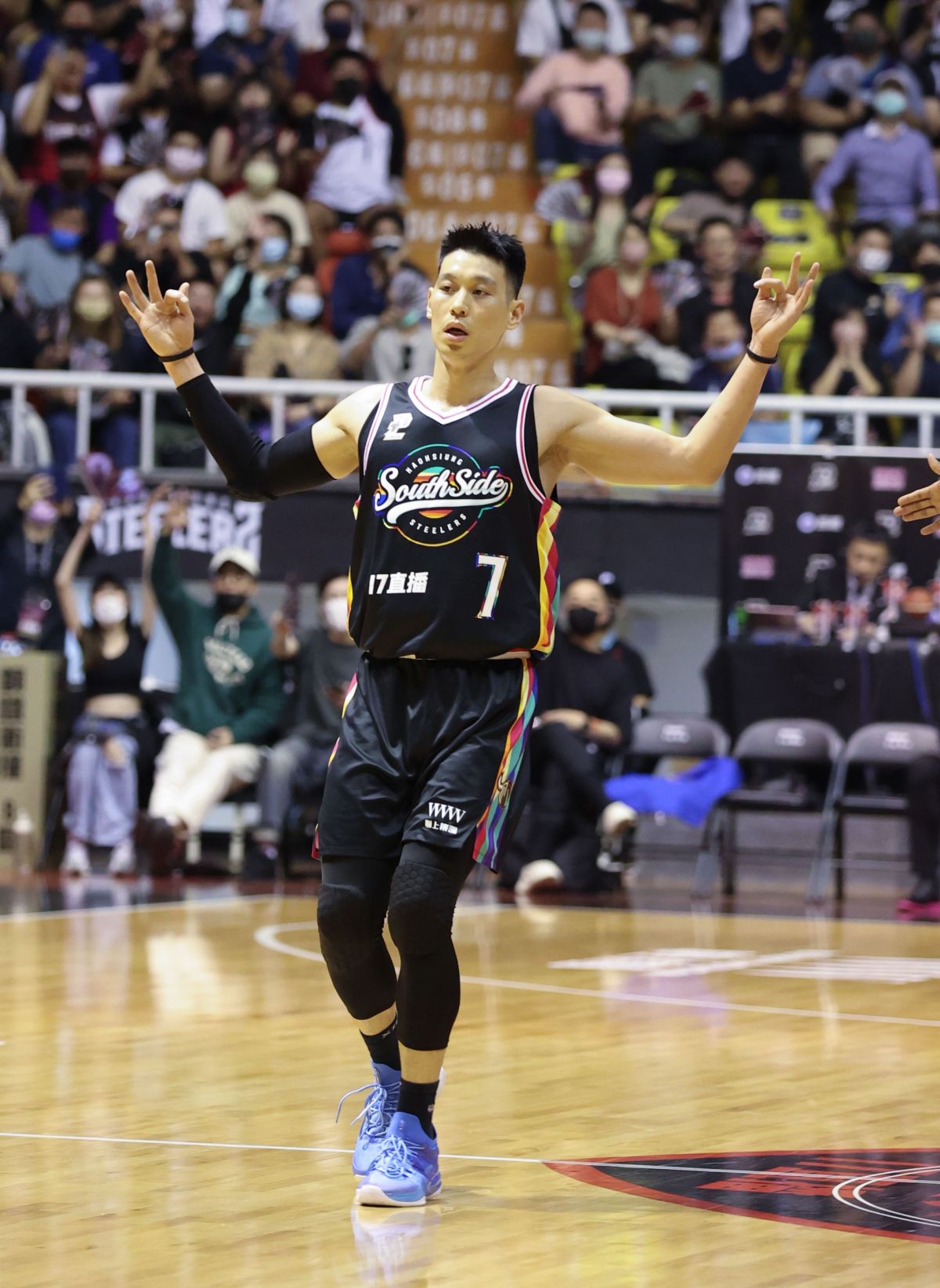 ▲林書豪三分球跟各位雄親打招呼。球團提供