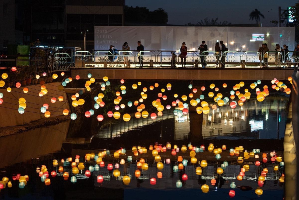 ▲月津港燈節愈夜愈美麗。（圖／取自黃偉哲臉書）