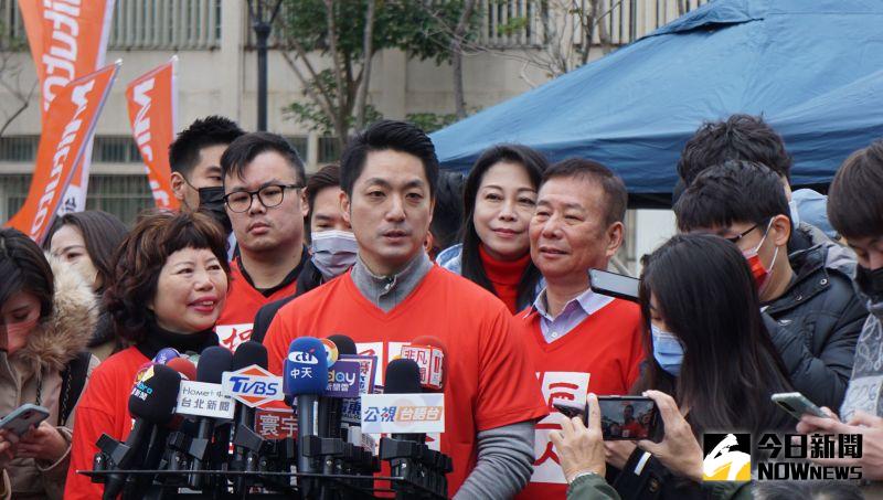 ▲台北市長蔣萬安出席第八屆內科千人捐血活動，會後接受媒體聯訪。（圖／記者呂炯昌攝，2023.02.15）
