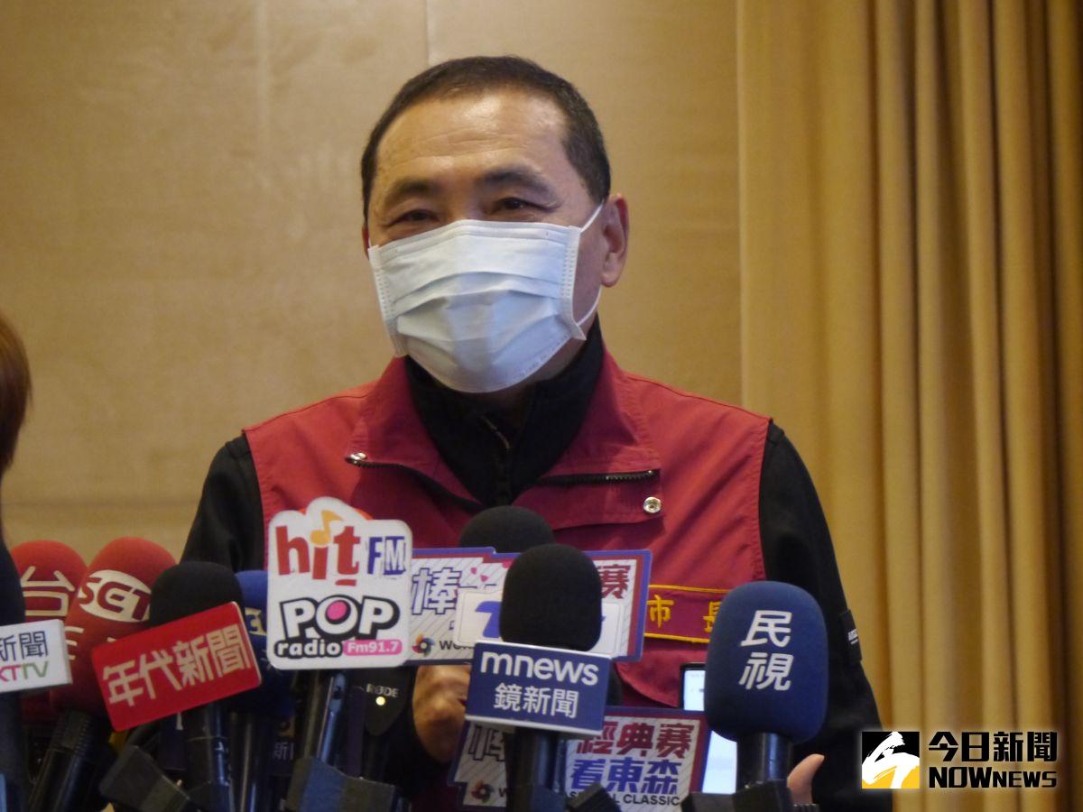 ▲對於郭台銘拜會王金平透露在等國民黨的辦法跟規定，侯友宜在市政會議後受訪表示最重要的是內部要團結。（圖 ／記者吳嘉億攝，2023.02.15）