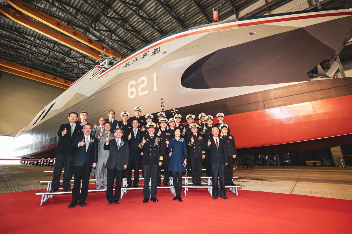 ▲海軍、中科院與龍德造船廠代表出席「海軍高效能艦艇第三艦命名暨下水典禮」。（圖／軍聞社提供）