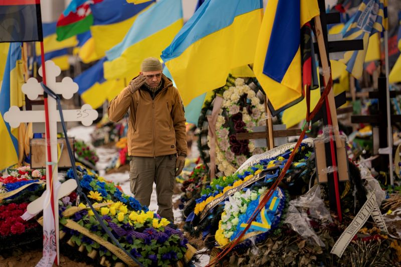 ▲俄國入侵烏克蘭已將近1年，雙方死傷無數。（圖／美聯社／達志影像）