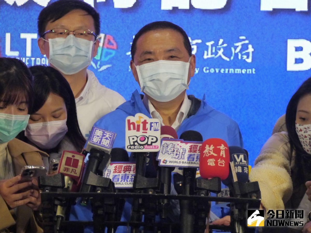 ▲侯友宜出席2023年世界盃男籃新北熱身賽啟動簽約記者會，期待八月大家來新北一起欣賞。（圖 ／記者吳嘉億攝，2023.02.17）