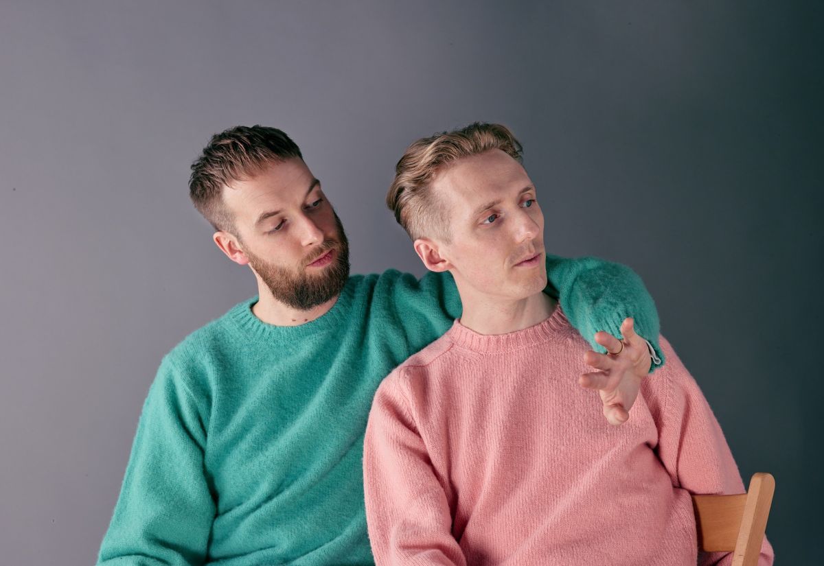 ▲英國暖男電音組合HONNE寫出的歌曲，竟然變成了預言。（圖／寬宏藝術提供）