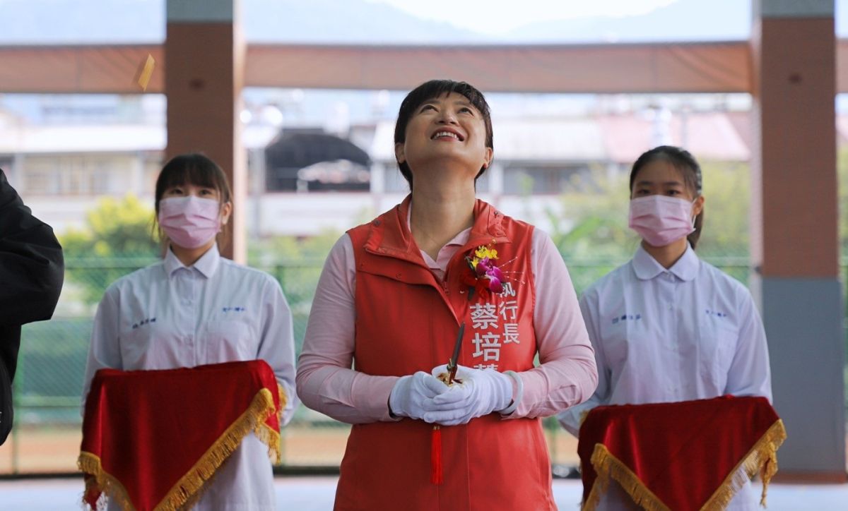 ▲林明溱指民進黨先前為了縣長選舉，安排蔡培慧擔任行政院中辦執行長，才是在養黑官。（圖／翻攝蔡培慧臉書，2023.02.18）