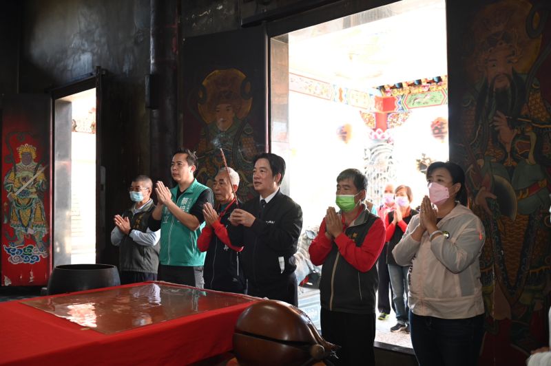 ▲賴清德再赴南投力挺蔡培慧，接連前往名間鄉大賢宮及福興宮參香祈福。（圖／民進黨提供）