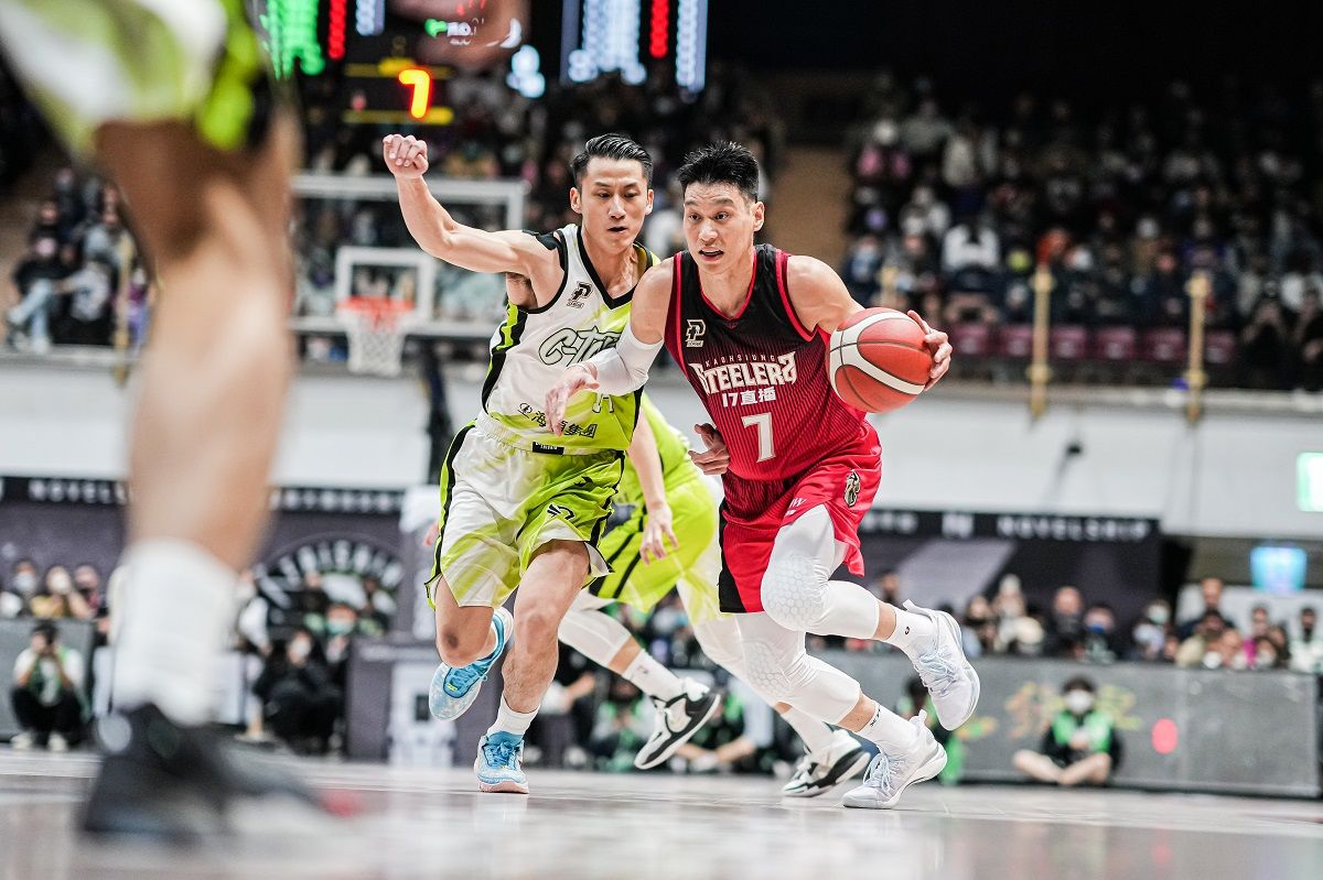 ▲林書豪遭到對手重兵看防。（圖／鋼鐵人球團提供）