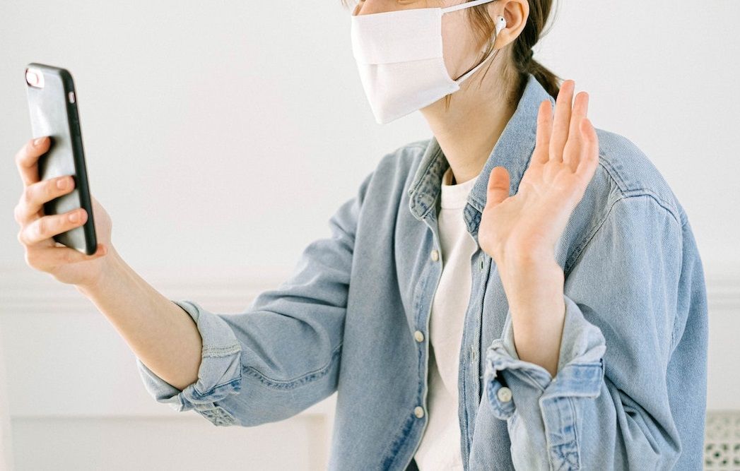 ▲畢業季已經過去，許多畢業生仍在找尋「人生第一份工作」，不斷投遞履歷希望能趕緊終結這個水深火熱階段。（示意圖／Pexels）