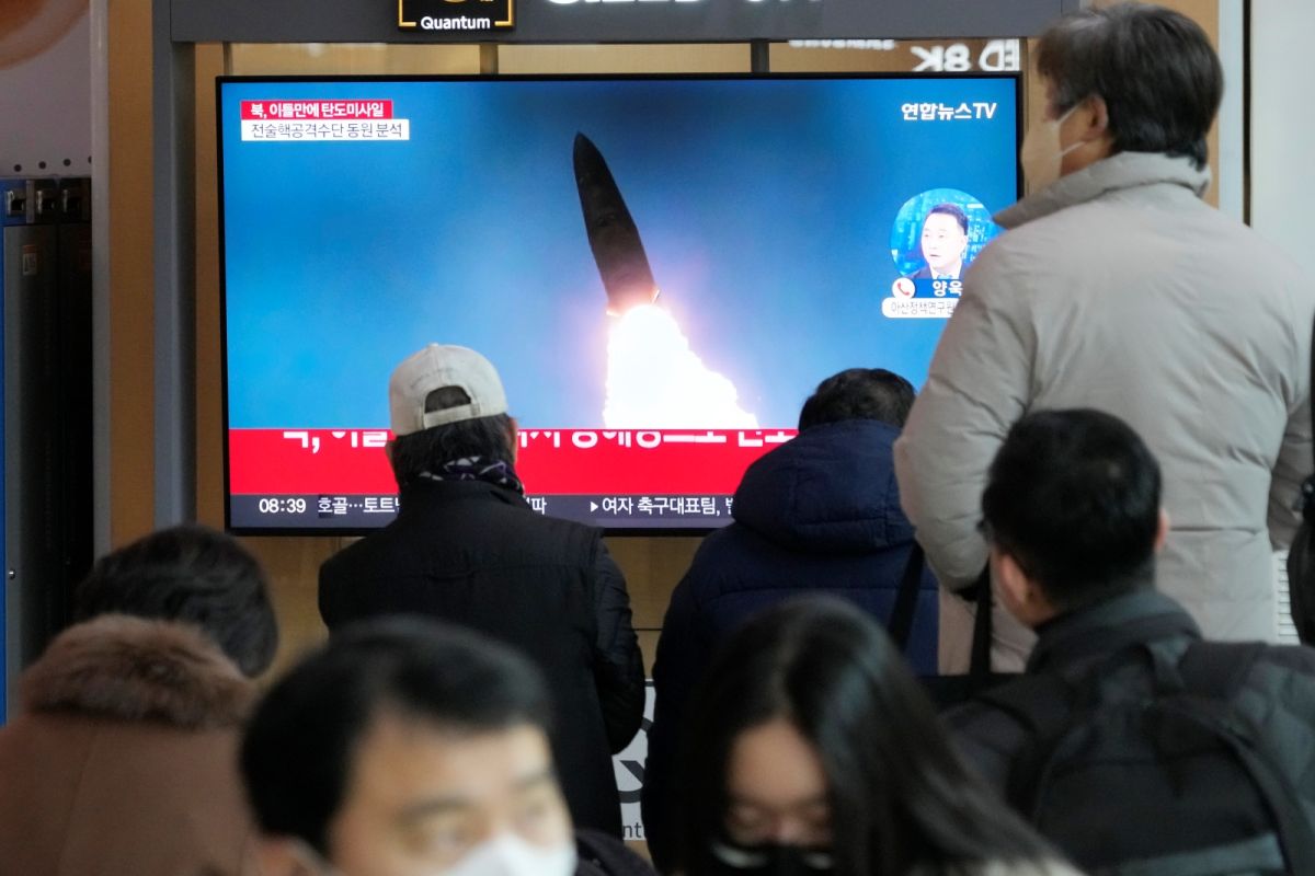 ▲北韓20日再自東岸再發射了2枚飛彈，聯合國與日本均予以強烈譴責。（圖／美聯社／達志影像）