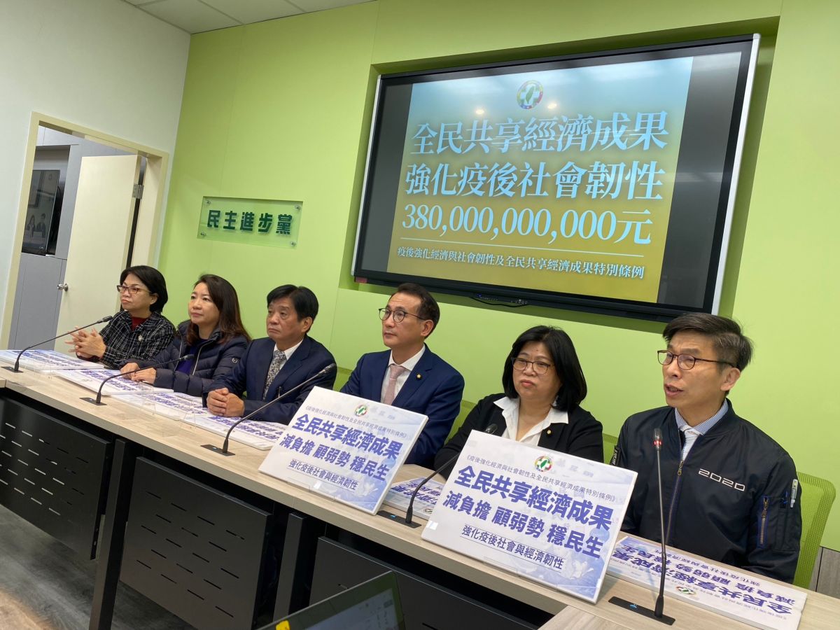 ▲郭台銘為缺蛋諷刺民進黨政府，民進黨立法院黨團鄭運鵬表示尊重，也認為有些事情郭台銘可能不太了解。（圖／記者陳威叡攝，2023.02.21）