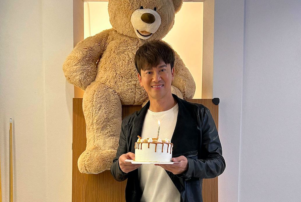 ▲李聖傑生日開直播時，與粉絲分享私密護嗓法寶。（圖／華納音樂提供）