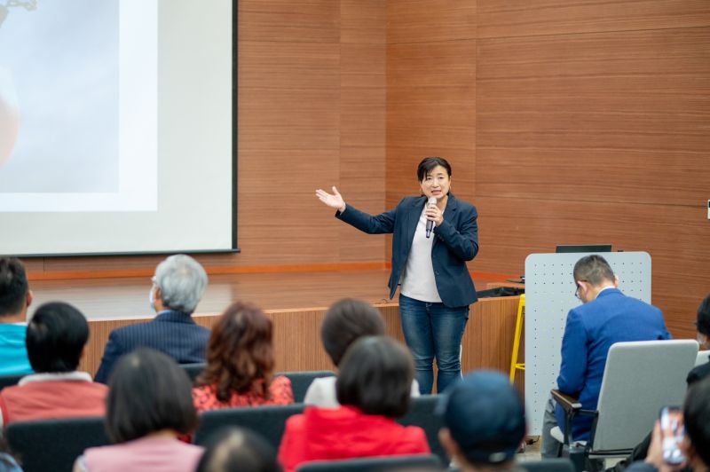 ▲蔡培慧表示，未來回到國會後，要建構妥善的政策及法規，創造有良好的行政配套，以助台灣的產業一臂之力。（圖／蔡培慧辦公室提供）
