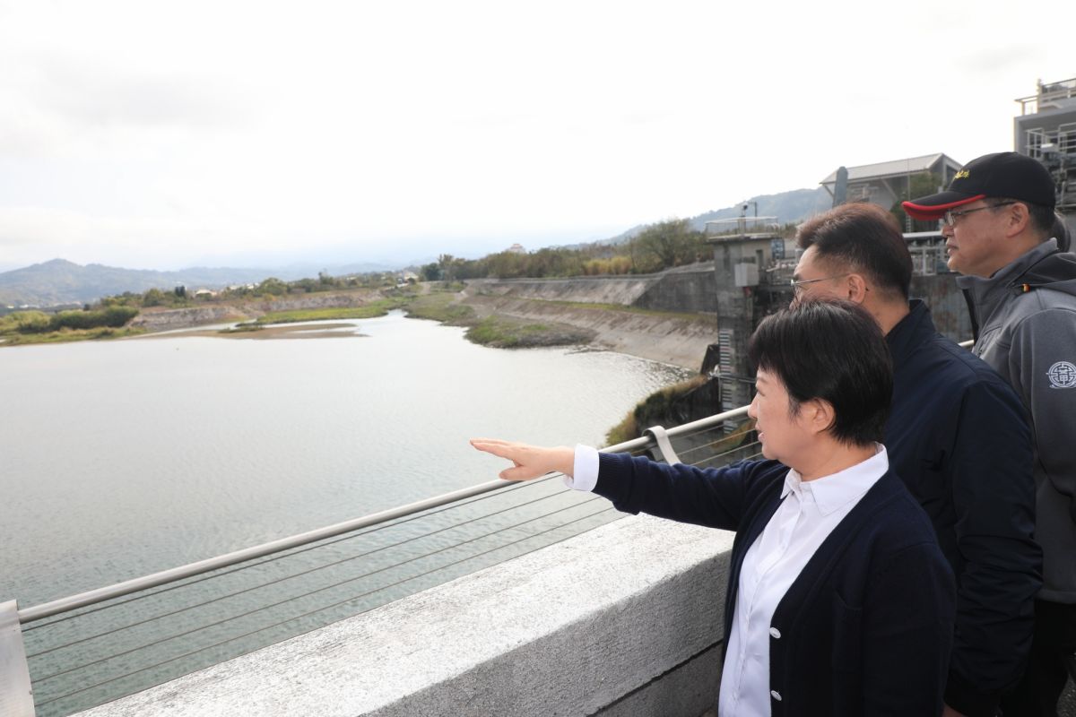 ▲市長盧秀燕前往石岡壩視察(圖／市政府提供2023.2.22)