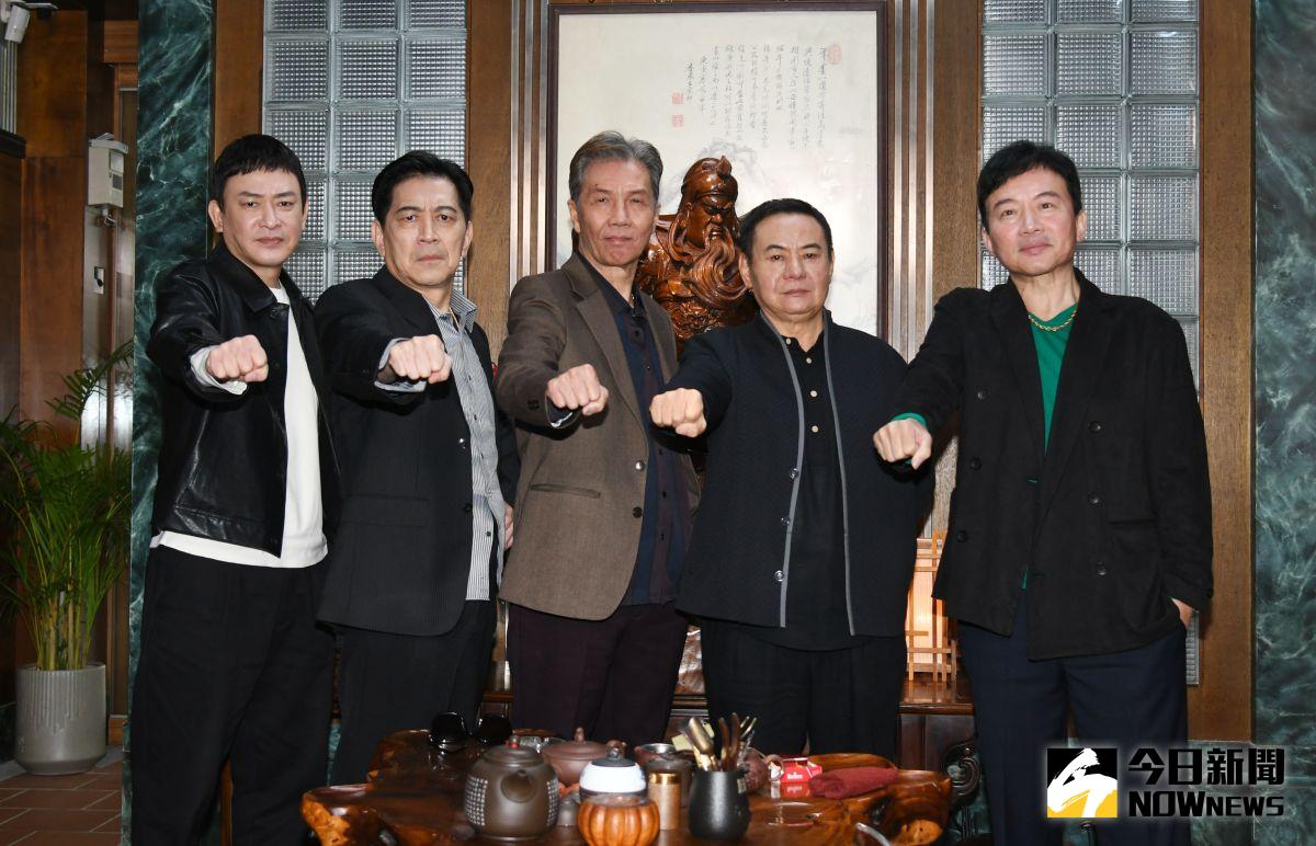 ▲孫鵬（右一）受訪透露孫安佐準備出國留學。（圖／記者林調遜攝）