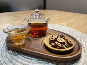 ▲可DIY藥膳茶飲幫自已補補元氣。(圖/馬光中醫診所提供) ▲可DIY藥膳茶飲幫自已補補元氣。(圖/馬光中醫診所提供)