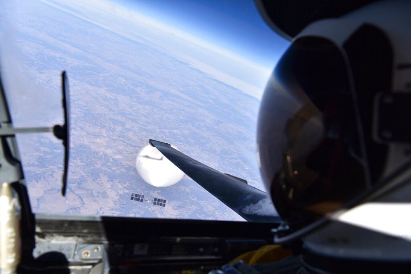 美公開間諜氣球照！U-2偵察機「高空特寫」可見太陽能板