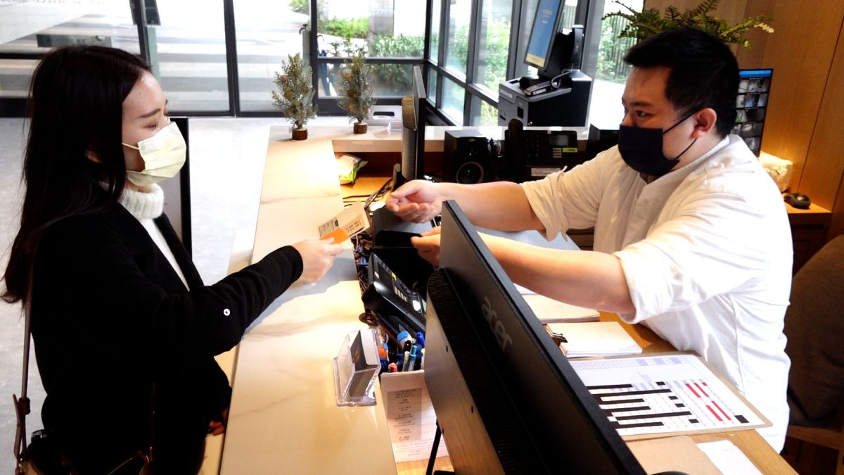 ▲國境解封後，國旅顯著回溫，旅宿業營收表現亮眼，又以民宿最為顯著。（示意圖／記者康仲誠攝）