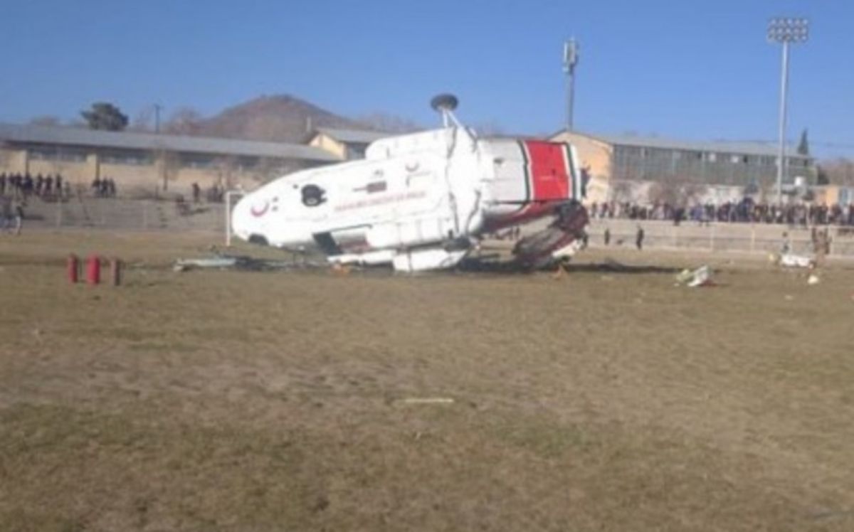 ▲一架載著伊朗體育部長薩賈迪（Hamid Sajjadi）的直升機23日在伊朗南部墜機，造成他的一名顧問死亡，薩賈迪與其他15人受傷。（圖／翻攝自推特）