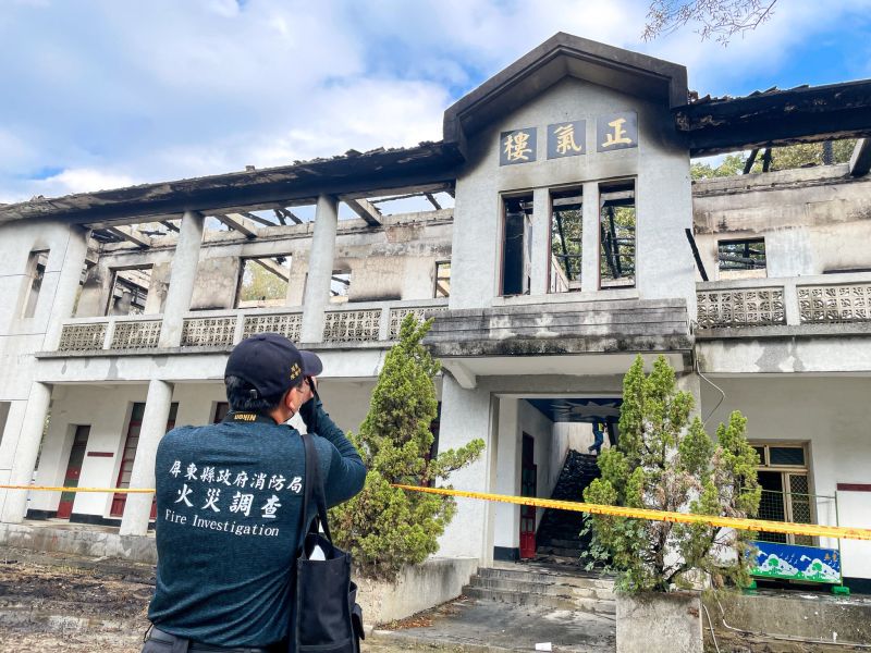 ▲歷史建築「正氣樓」遭人縱火。（圖／翻攝自周春米臉書）