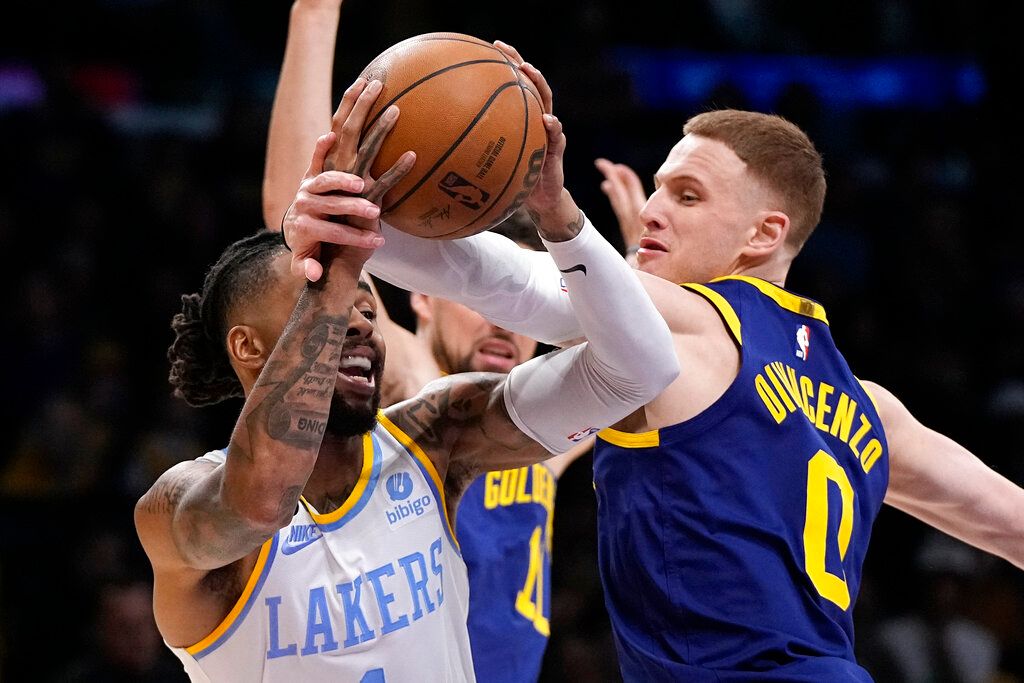 ▲洛杉磯湖人主控D'Angelo Russell在對上金洲勇士的比賽中傷到了腳踝。（圖／美聯社／達志影像）