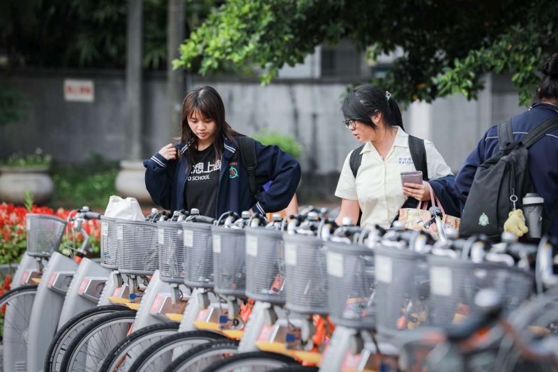 ▲交通處已經開始請一卡通公司與悠遊卡公司提供包括市區公車、公路客運、台鐵及YouBike電子票證數據資料，著手進行分析，並盡速向中央來申請補助，未來將由四個縣市政府共同分擔。（圖／新竹市政府提供）