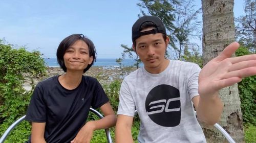 ▲宥勝(左)近期帶著全家人前往澳洲旅遊,讓許多人猜測宥勝是否要帶著家人移民澳洲,但宥勝老婆慈惠(右)出面澄清只是旅遊,一家人也在今日回到台灣。(圖/翻攝宥勝臉書) ▲宥勝(左)近期帶著全家人前往澳洲旅遊,讓許多人猜測宥勝是否要帶著家人移民澳洲,但宥勝老婆慈惠(右)出面澄清只是旅遊,一家人也在今日回到台灣。(圖/翻攝宥勝臉書)