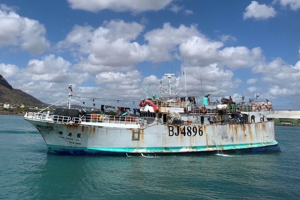 ▲我國高雄籍「聯昇發」漁船（CT4-2896），2月21日於印度洋公海作業期間失聯，船上1名台籍船員與15名印尼籍船員下落不明。（圖／漁業署）