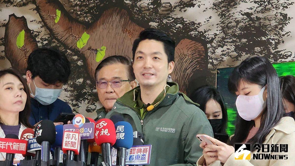 ▲針對1200月票政策，國民黨中央選前喊「空頭支票預算從哪來？」選後卻收割表示是北北基桃國民黨首長的功勞，台北市長蔣萬安25日低調未回應，表示通勤月票的政策「非常感謝中央的協助」。（圖／記者丁上程攝，2023.02.25）