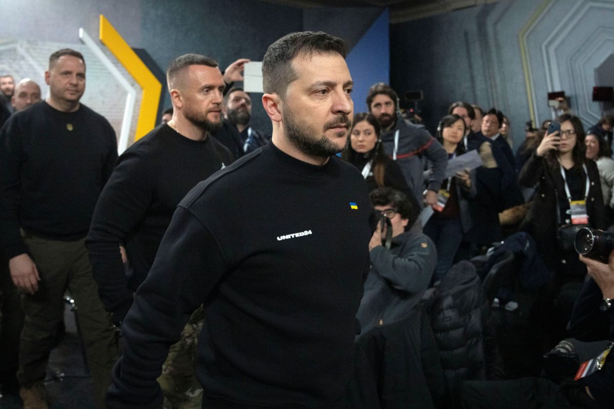 ▲俄羅斯入侵烏克蘭屆滿一年，烏克蘭悼念在戰爭中喪命的亡者，並矢言繼續奮戰。（圖／美聯社／達志影像）