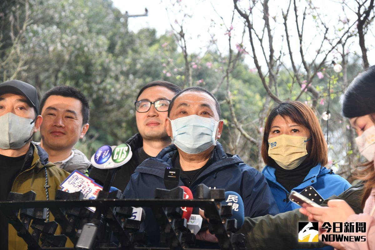 ▲侯友宜出席萬金杜鵑「移動花聚落」開展活動，對於恩恩案新北地檢偵結後不起訴，表示理解家屬心情，更尊重司法。（圖 ／記者吳嘉億攝，2023.02.25）