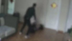 想流量想瘋了!中國女po片控遭家暴 被揭「自導自演」