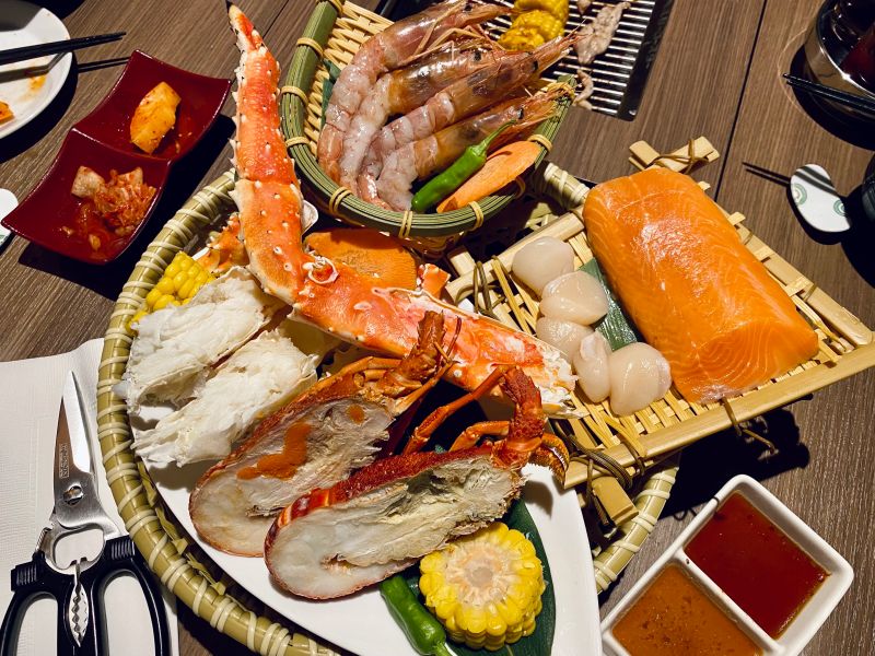 ▲到北海道當然不能錯過品嚐新鮮海鮮。(圖/記者蕭涵云攝)
