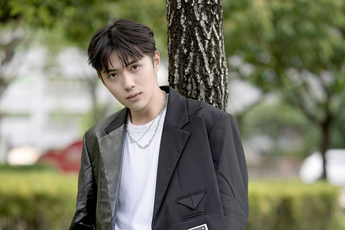 ▲《原子》畢業成員陳信愷突收到兵單，主持、戲劇突喊卡。（圖／LiTV、星越娛樂提供）